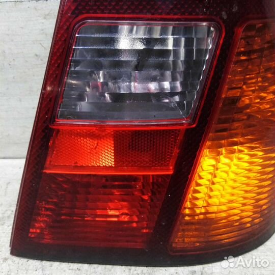 Фонарь задний правый Renault Clio II дорестайлинг