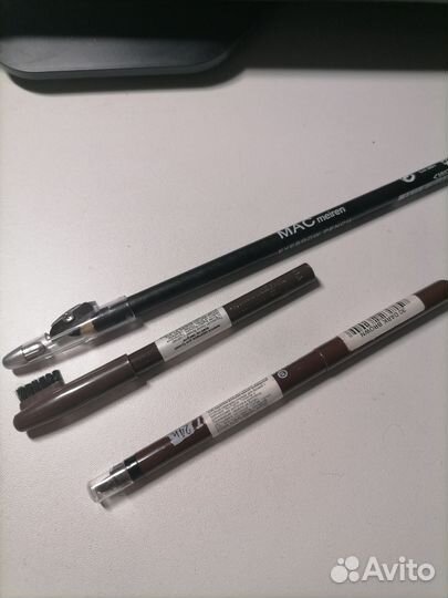 Карандаши 3 шт для бровей б/у коричневый черный