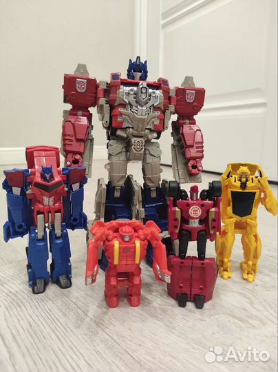 Робот трансформер hasbro