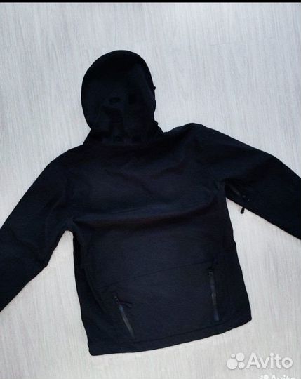 Куртка softshell в стиле gorpcore