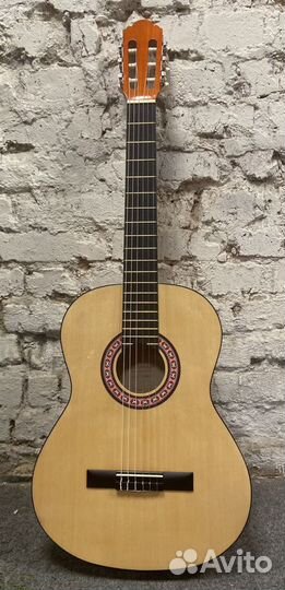 Классическая гитара Homage