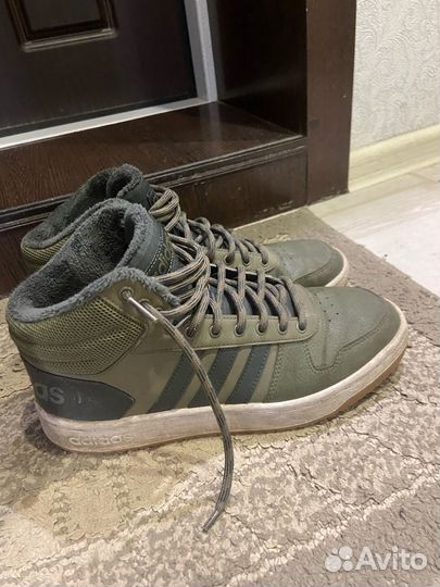 Зимние кроссовки adidas