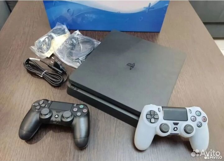 PS4 Slim+2 джоя+куча игр (идеал)