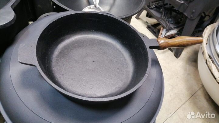 Чугунная сковорода Жаровня чугунная