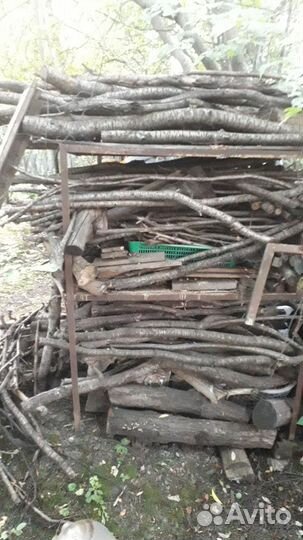 Отдам дрова вишня, слива бесплатно самовывоз