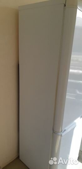 Холодильник indesit