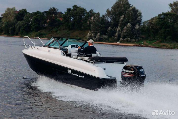 Катер Phoenix 560