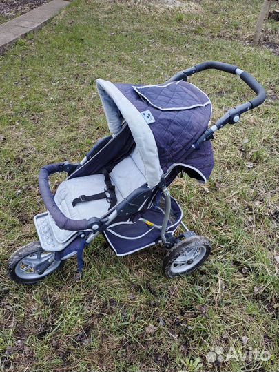 Коляска прогулочная трехколесная
