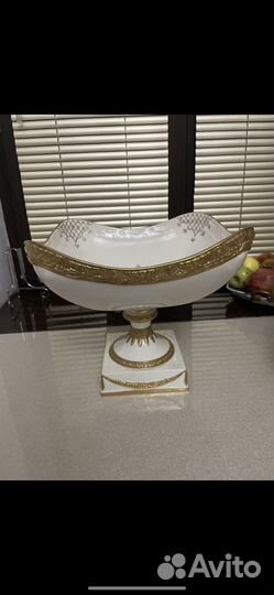 Фруктовница на ножке