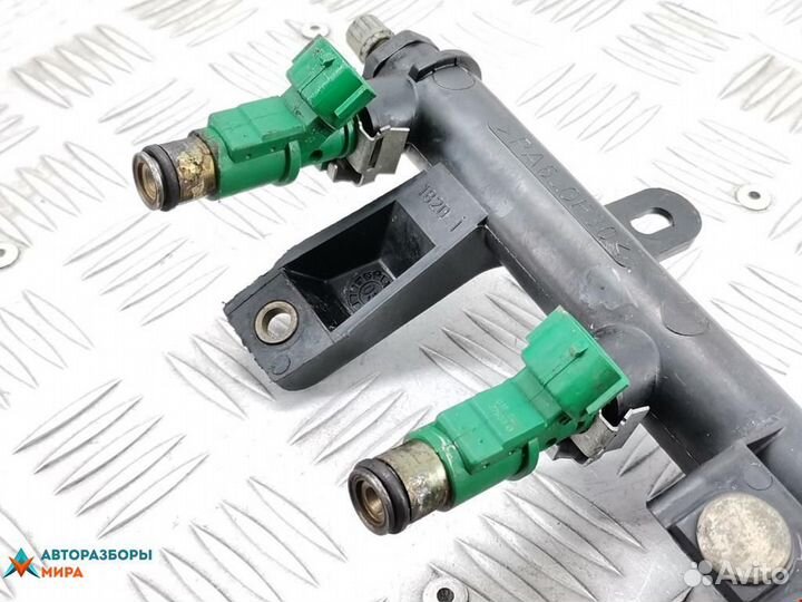 Форсунка Peugeot 206 рест. 2004