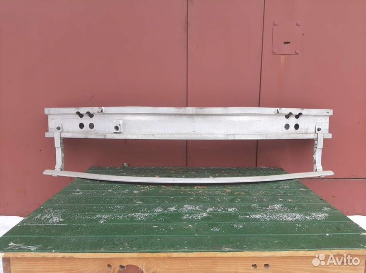 Усилитель бампера Infiniti M25 M37 M56 Y51