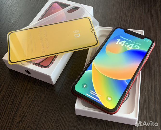 Продам iPhone XR 128gb Red Красный