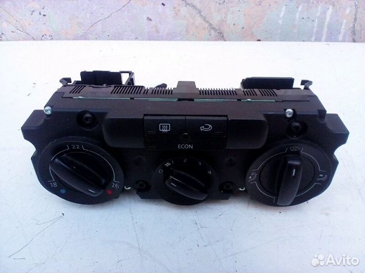 Volkswagen Golf 5 блок управления климатом