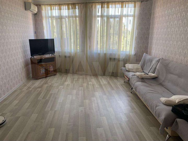 2-к. квартира, 70 м², 4/4 эт.