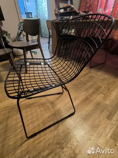 Стулья металлические Bertoia