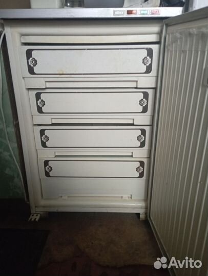 Холодильник бу, морозильная камера