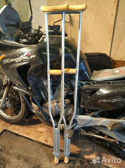 Костыли в аренду (напрокат)