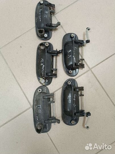 Дверная ручка Мицубиси Каризма