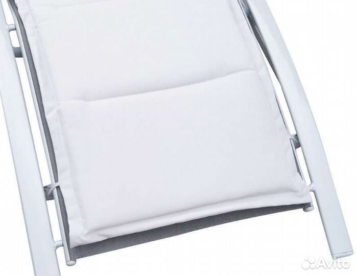 Шезлонг для отдыха и загара