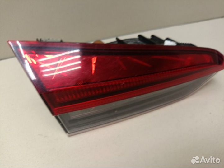 Фонарь внутренний задний левый Skoda Rapid 2021