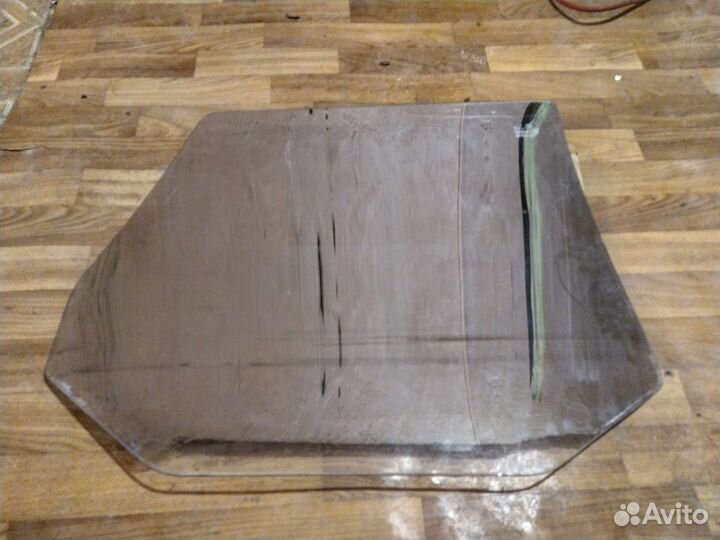 Правое заднее/переднее стекло двери ваз 2108-15