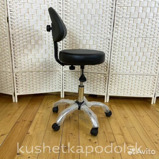 Стул для бровиста