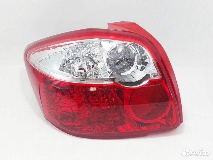 Фонарь левый задний в крыло Toyota Auris