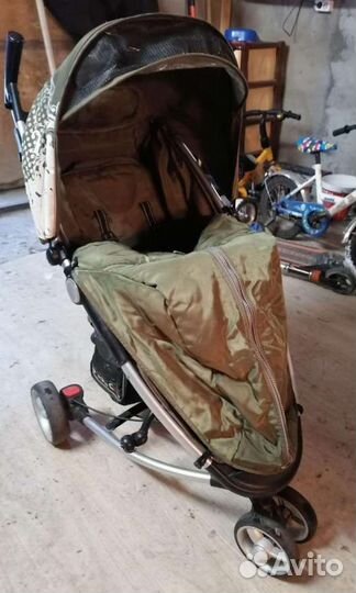 Прогулочная коляска