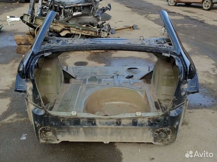 Задняя часть citroen c4 седан