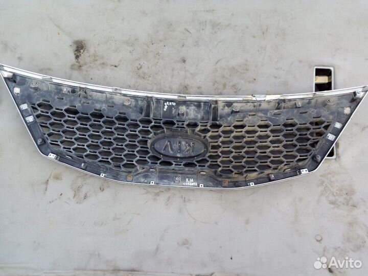 Решетка радиатора kia Sorento