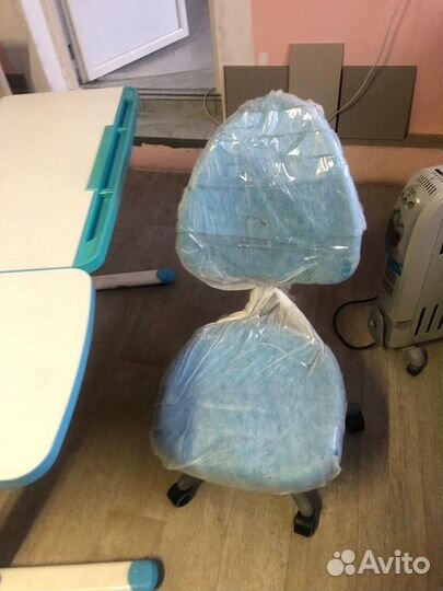 Письменный стол со стулом