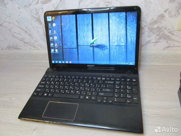 Ноутбук Sony-Vaio SVE151D