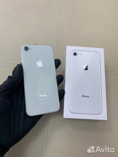 iPhone 8, 64 ГБ