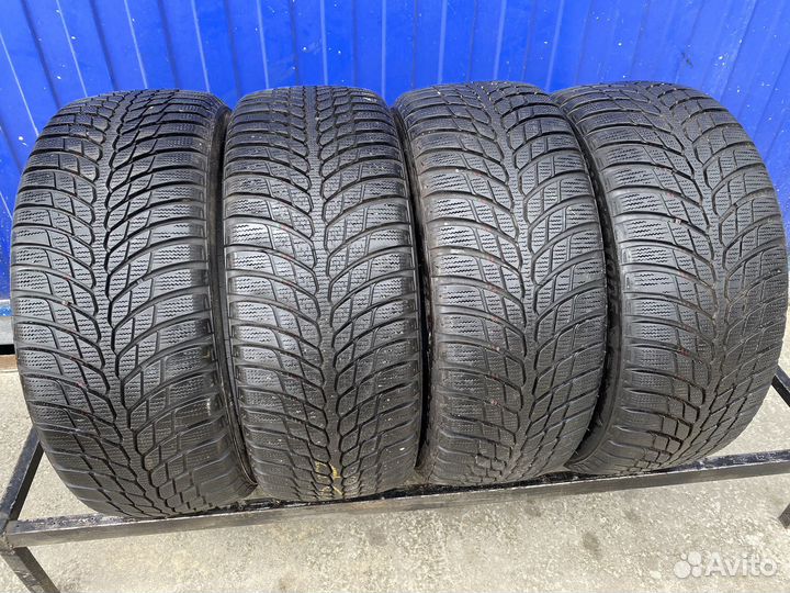 Bridgestone Blizzak LM-32C 225/50 R17
