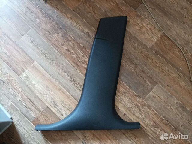 Обшивка центральной стойки BMW E87