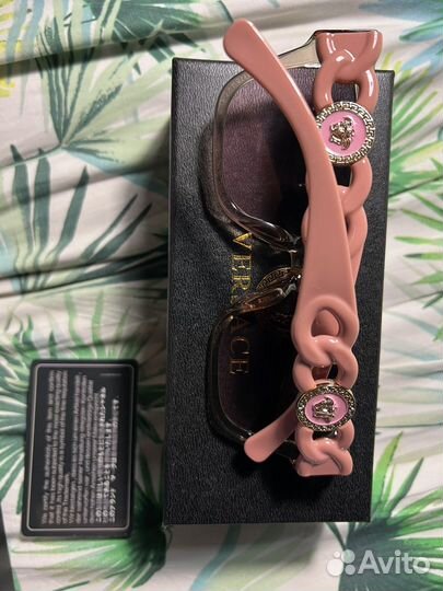 Солнцезащитные очки женские versace