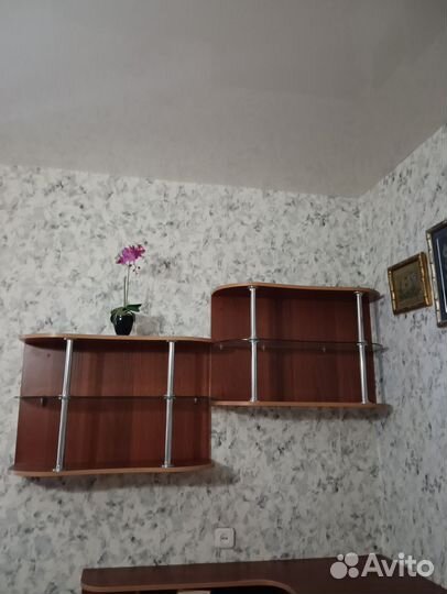 Полка настенная навесная