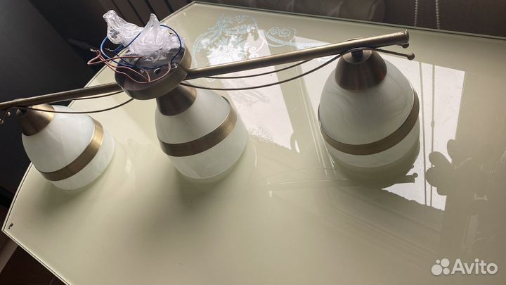 Светильник подвесной на три плафона