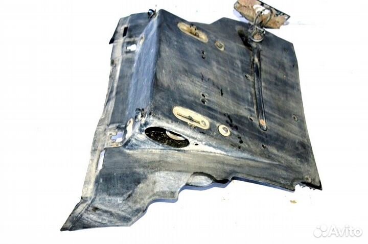 Крыло ведущего моста, переднее левое renault truck