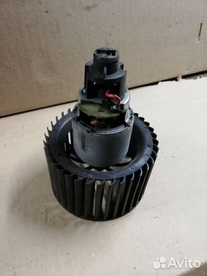 Моторчик печки Audi 80,100