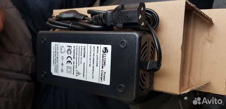 Зарядное устройство для CityCoco