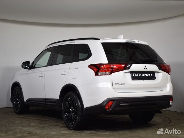 Mitsubishi Outlander 2.0 CVT, 2022