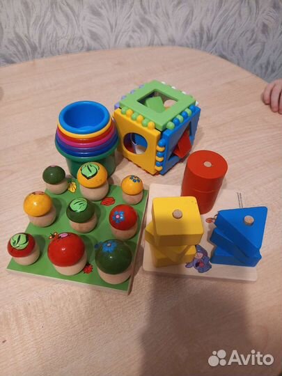 Развивающие игрушки