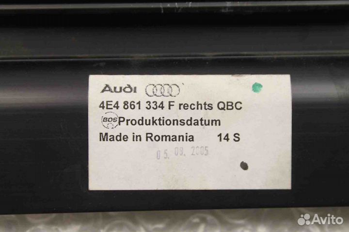 Шторка задней двери правая Audi A8 D3 4E