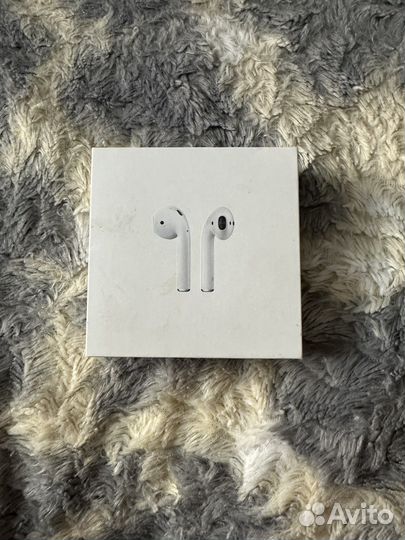 Коробка от Airpods Apple