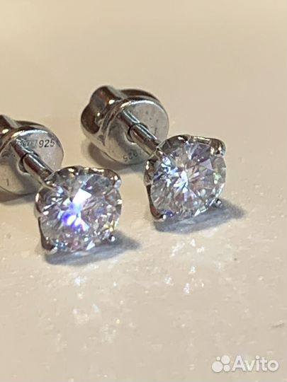 Серебряные серьги Муассанит 1 карат