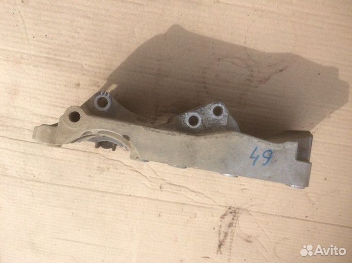 Кронштейн генератора Bmw X3 F25 20DX N47N 2012