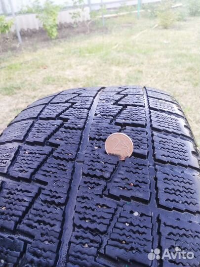 Toyo Observe Garit 2 215/60 R16
