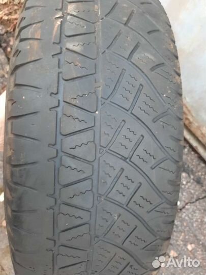 Michelin Latitude Cross 215/65 R16