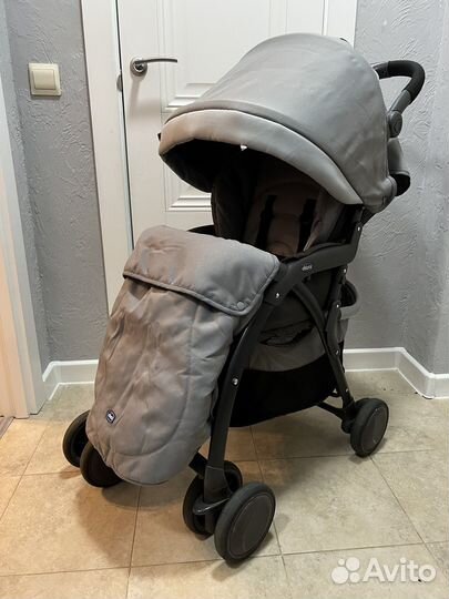 Прогулочная коляска chicco